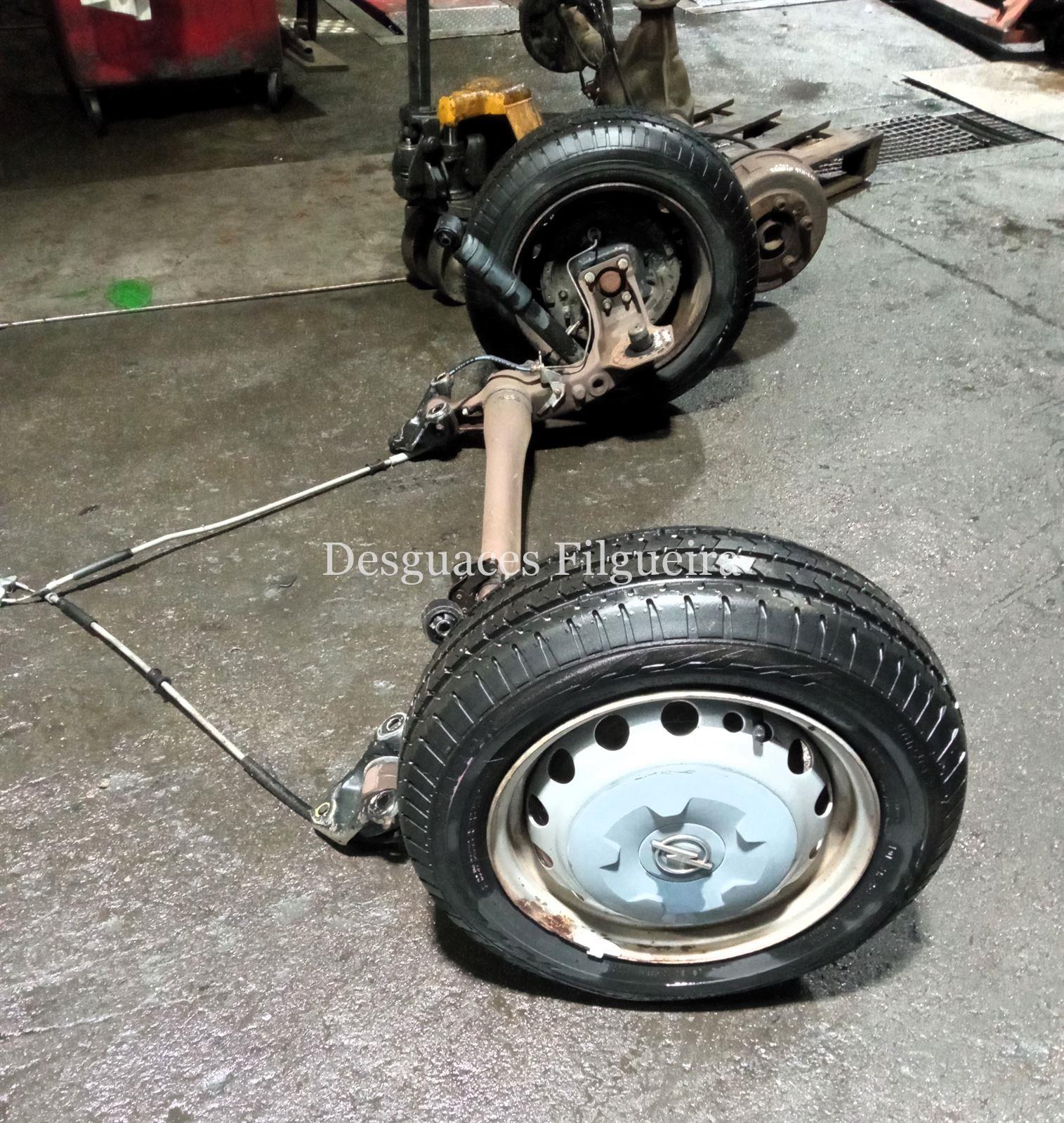 Puente trasero de Opel Combo 1.7DI 16 V, 65 cv, código de motor Y 17 DTL, año 2004. - Imagen 4