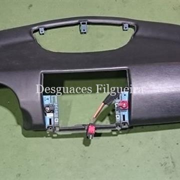 Salpicadero Citroen C4 1.6 HDI - Imagen 1