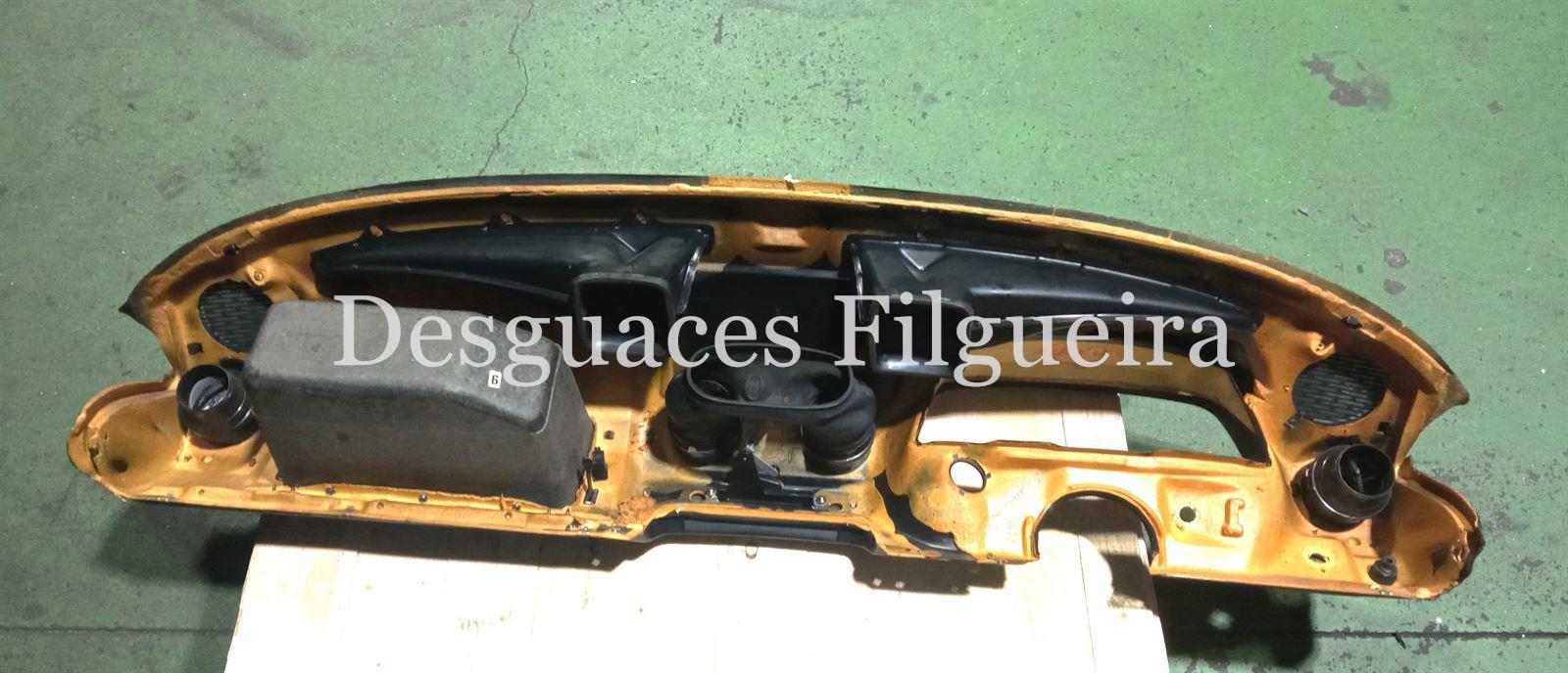 Salpicadero de Mercedes-Benz W 123, 300 D, 88 cv, código de motor OM 617.912, año 1981. - Imagen 4