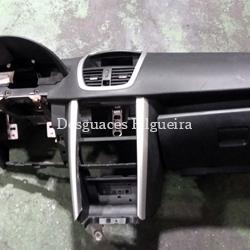 Salpicadero de Peugeot 207 +, 1.4 HDI, 68cv, código de motor 8H01, año 2013. - Imagen 1