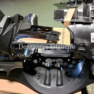 Salpicadero Mercedes Clase C W205 200 Bluetec con defecto - Imagen 2