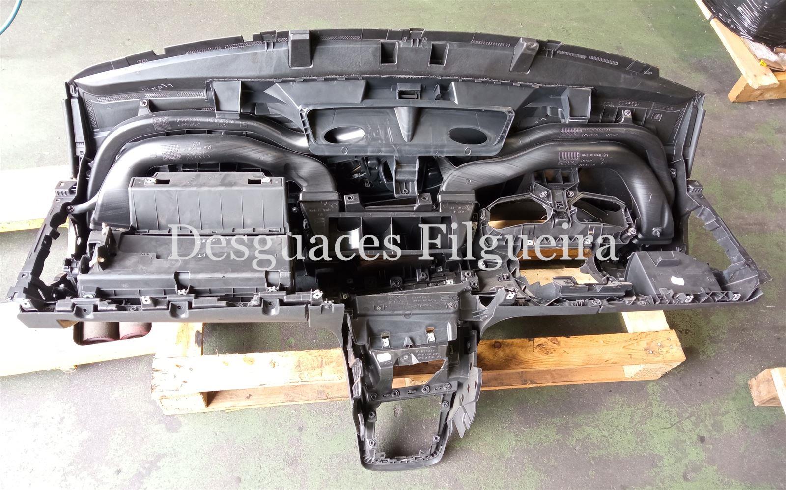 Salpicadero Seat Leon ST 2.0 TDI 2016 con airbag y guantera - Imagen 4
