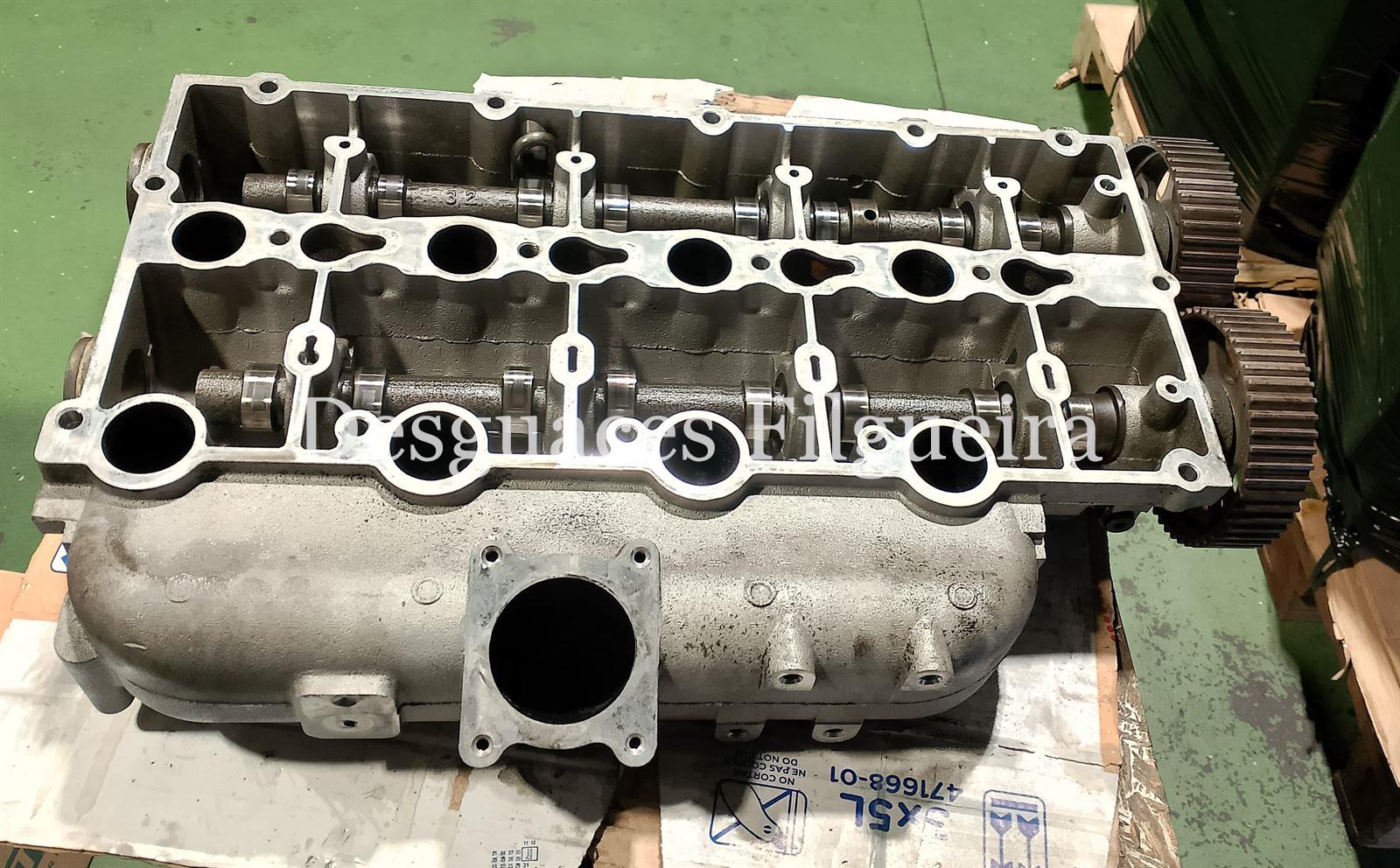 Tapa de balancines con arboles de levas Chrysler Voyager 2.8 CRD VM28C 90132360F - Imagen 3